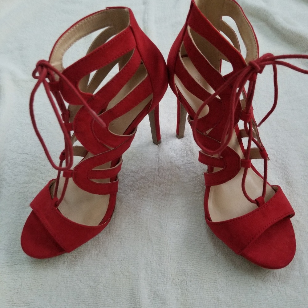 Shoes size 6 1/2 never worn